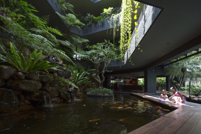 Cornwall Gardens by Chang Architects, Cornwall Gardens in Singapore, Cornwall Gardens multigenerational home, tropical paradise multigenerational home, green roof multigenerational architecture, multigenerational architecture in Singapore