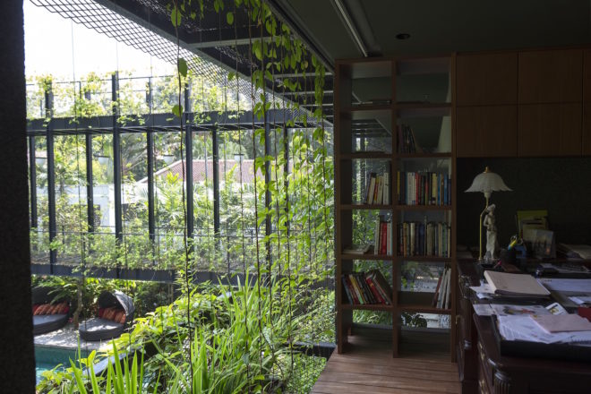 Cornwall Gardens by Chang Architects, Cornwall Gardens in Singapore, Cornwall Gardens multigenerational home, tropical paradise multigenerational home, green roof multigenerational architecture, multigenerational architecture in Singapore