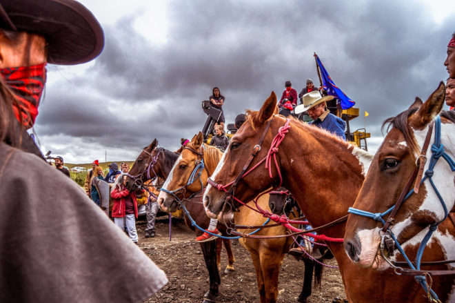 dakota access, dakota access pipeline, dapl, pipeline, bakken pipeline, sioux tribe, standing rock, standing rock sioux, protestors, pipeline protests, north dakota, energy transfer