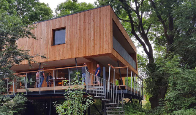 Dursley treehouse, Millar + Howard Workshop, England, building permit, Passive House certification, Passive House, treehouse, protected area, green architecture