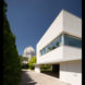 House to the Beach by Gluck+, geothermal energy house in Chicago, West Coast architecture in the midwest, Chicago lakeside house, modern minimalist architecture in Chicago, energy efficient architecture by Gluck+