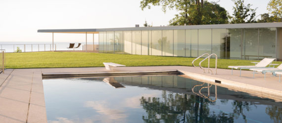 House to the Beach by Gluck+, geothermal energy house in Chicago, West Coast architecture in the midwest, Chicago lakeside house, modern minimalist architecture in Chicago, energy efficient architecture by Gluck+