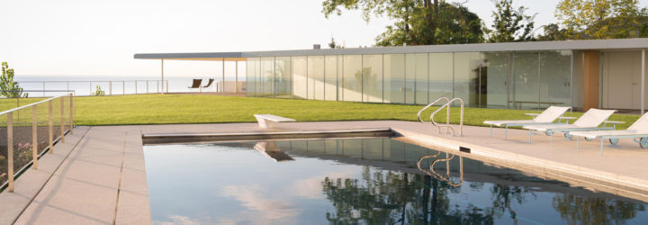 House to the Beach by Gluck+, geothermal energy house in Chicago, West Coast architecture in the midwest, Chicago lakeside house, modern minimalist architecture in Chicago, energy efficient architecture by Gluck+