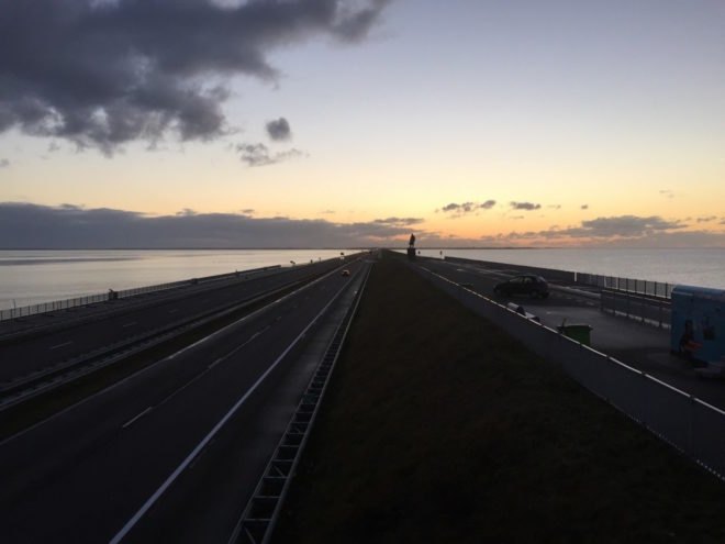 Icoon Afsluitdijk by Studio Roosegaarde, Icoon Afsluitdijk art, Icoon Afsluitdijk light show, Afsluitdijk renovation, Afsluitdijk art project