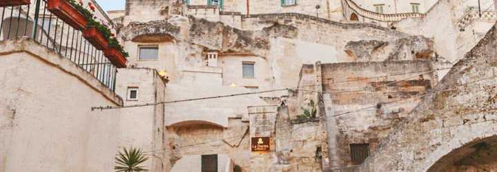 La Dimora di Metello Hotel, Manca Studio, cave dwellings, Italy, cave hotel, UNESCO World Heritage site, plaster, plaster walls, wood, green architecture, green renovation