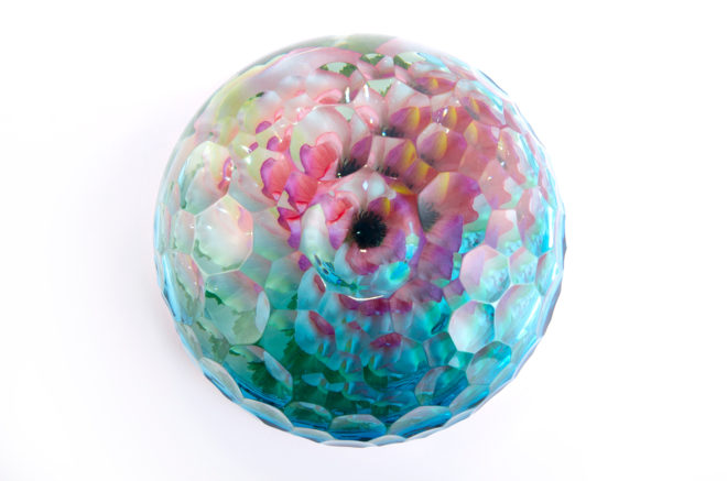 op-vase, form and seek, Bilge Nur Saltik, glass vase, kaleidoscope vase, flower vase, glass illusion, turkish vase, glass art, london design festival, london design 2016