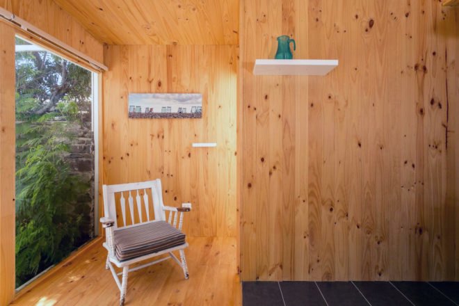 Polycarbonate Cabin by Alejandro Soffia, Guanaqueros architecture, Alejandro Soffia low cost architecture, tight budget good design, good architecture on a budget, polycarbonate architecture. Polycarbonate Cabin in Guanaqueros