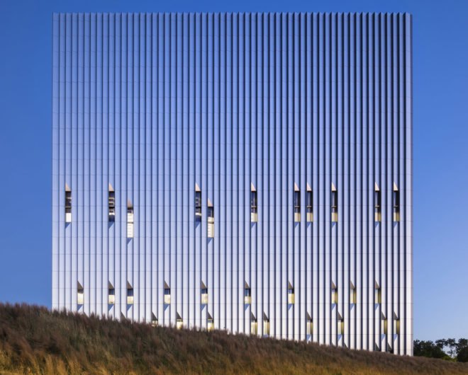 Living wall, nyc emergency center, SOM architects, Active Modular Phytoremediation System, Public Safety Answering Center, Bronx, Bronx living wall, Bronx emergency call center, CASE researchers, amps systems, nyc living walls, green walls nyc, green wall design, urban design,