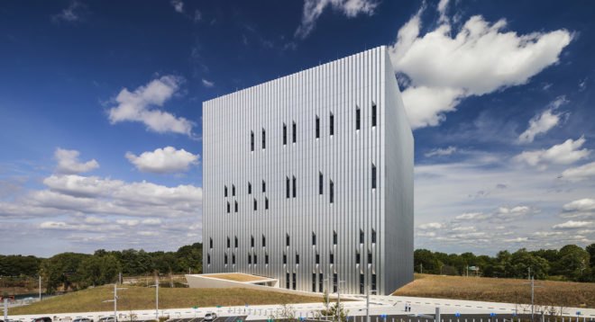 Living wall, nyc emergency center, SOM architects, Active Modular Phytoremediation System, Public Safety Answering Center, Bronx, Bronx living wall, Bronx emergency call center, CASE researchers, amps systems, nyc living walls, green walls nyc, green wall design, urban design,