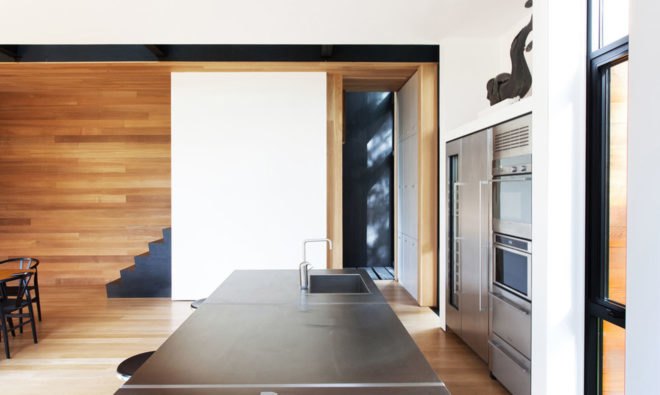 Jarnuszkiewicz house, Canada, timber cladding, YH2 Architecture, open-plan layout, Montreal, observation tower, belvedere, mezzanine, green architecture