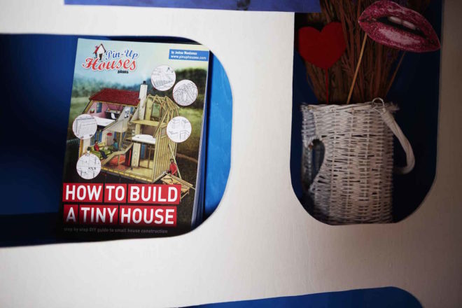 Tiny House France, Tiny House France by Joshua Woodsman, Tiny House France by Pin-Up Houses, tiny and affordable houses, French flag inspired architecture