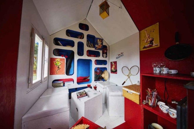 Tiny House France, Tiny House France by Joshua Woodsman, Tiny House France by Pin-Up Houses, tiny and affordable houses, French flag inspired architecture