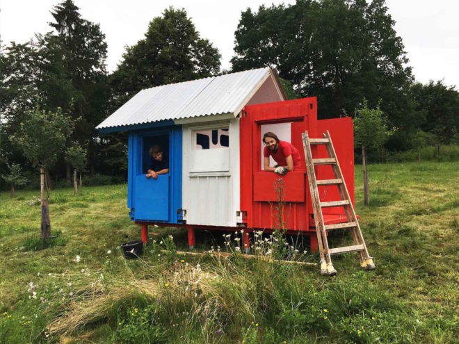 Tiny House France, Tiny House France by Joshua Woodsman, Tiny House France by Pin-Up Houses, tiny and affordable houses, French flag inspired architecture