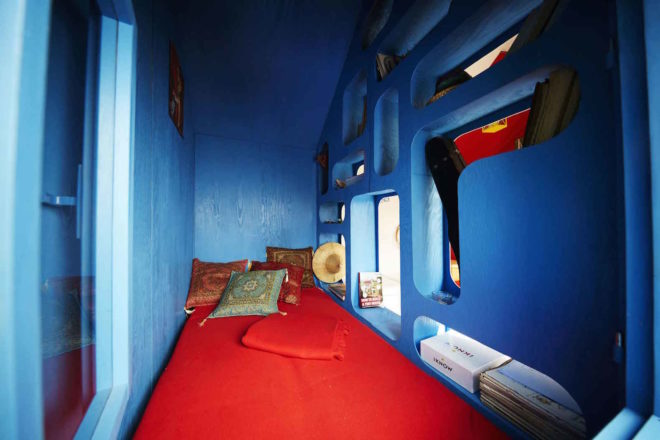 Tiny House France, Tiny House France by Joshua Woodsman, Tiny House France by Pin-Up Houses, tiny and affordable houses, French flag inspired architecture