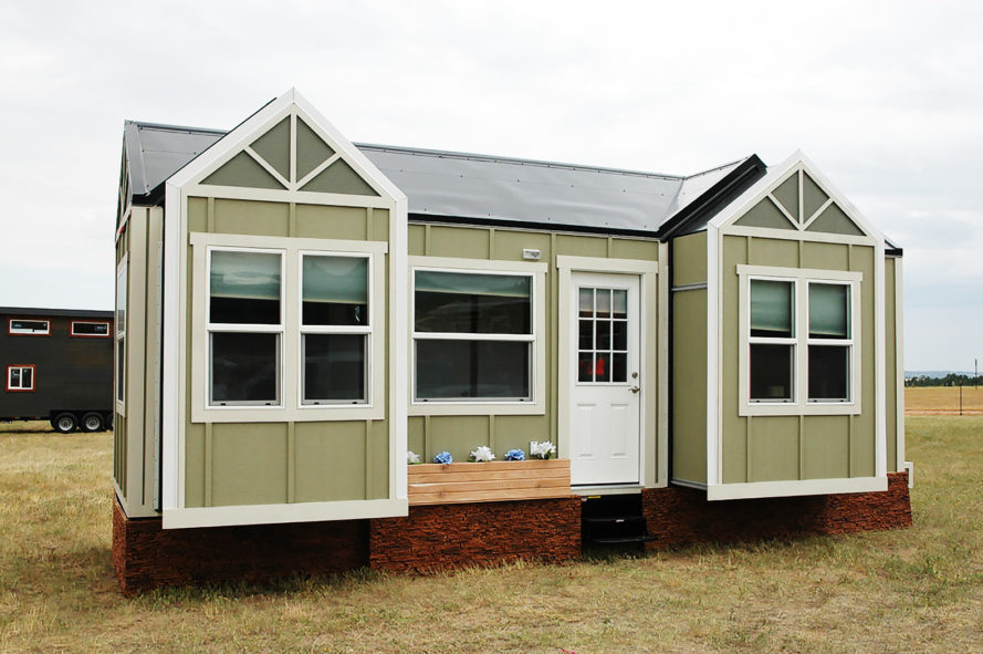 Tiny Idahomes, tiny home, tiny homes, tiny house, tiny houses, tiny RV home, tiny RV house, RV, RV trailer, expanding tiny home, expanding tiny house, expandable house, expandable tiny home, expandable tiny house
