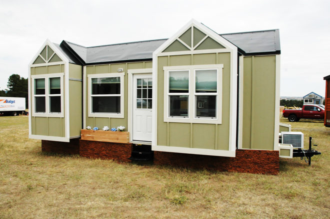 Tiny Idahomes, tiny home, tiny homes, tiny house, tiny houses, tiny RV home, tiny RV house, RV, RV trailer, expanding tiny home, expanding tiny house, expandable house, expandable tiny home, expandable tiny house