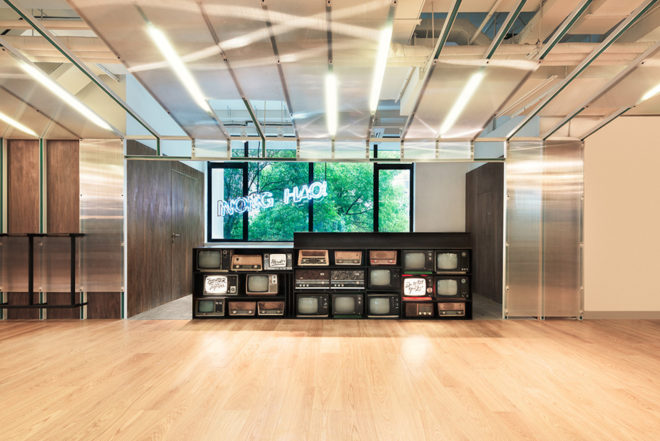 WeWork Yanping Lu by Linehouse, WeWork in Shanghai, WeWork Yanping Lu, WeWork Hunter Gatherer, coworking space in Shanghai, longtang modern architecture,
