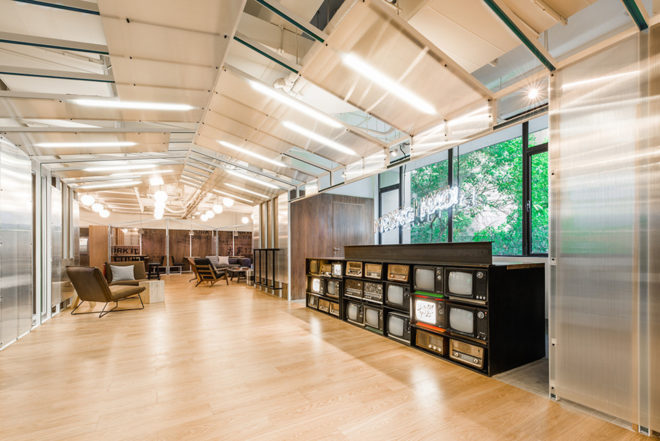WeWork Yanping Lu by Linehouse, WeWork in Shanghai, WeWork Yanping Lu, WeWork Hunter Gatherer, coworking space in Shanghai, longtang modern architecture,