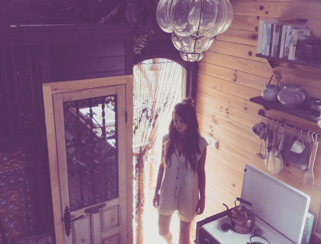 bohemian, boho, wooden house, tiny house, house on wheels, spain, off the grid, off-grid houses