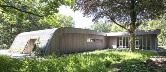 energy neutral ambulance station, Ambulance Station by Architectenforum, Ambulance station in Zeist, energy neutral architecture in Zeist, renewable materials in ambulance station, timber-framed ambulance station,