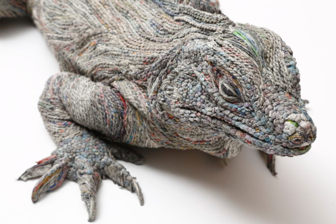 Chie Hitotsuyama, paper art, paper artist, paper sculptures, paper animals, animal sculptures, newspaper sculptures, japan, japanese art