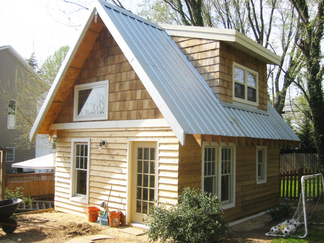 Down to Earth Design, Build Naturally, Sigi Koko, Zeljo Cottage, straw bale cottage, straw bale studio, cottage, studio, straw bale building, straw, Virginia, wet climate