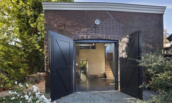 renovated coach house, House of Rolf, Studio Roft, reclaimed materials, the Netherlands, wooden structure, Utrecht, green renovation, green architecture, brick house