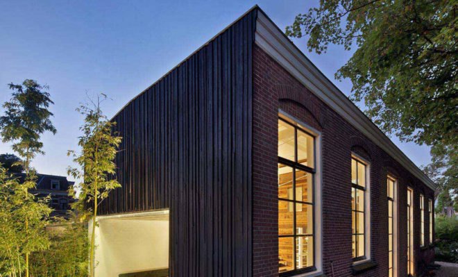 renovated coach house, House of Rolf, Studio Roft, reclaimed materials, the Netherlands, wooden structure, Utrecht, green renovation, green architecture, brick house