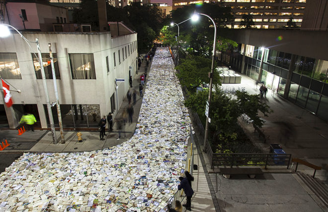 Luzinterruptus, Literature vs. Traffic, art installation, interactive installation, Toronto, Nuit Blanche, Canada, temporary installation, recycled art, green design