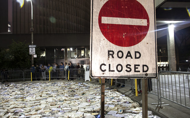 Luzinterruptus, Literature vs. Traffic, art installation, interactive installation, Toronto, Nuit Blanche, Canada, temporary installation, recycled art, green design