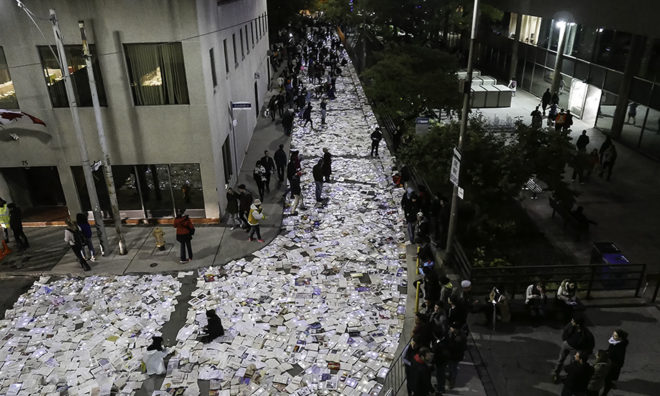 Luzinterruptus, Literature vs. Traffic, art installation, interactive installation, Toronto, Nuit Blanche, Canada, temporary installation, recycled art, green design