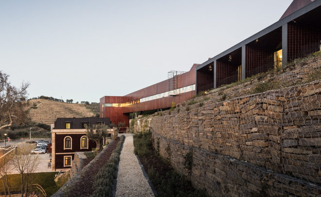 Rebelo de Andrade, Longroiva's Hotel & Thermal Spa, thermal baths, Portugal, green hotel, green architecture, modules, walkway, bungalows