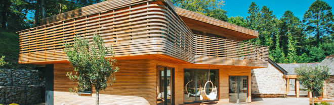 Tom Raffield, steam bending, steam-bent house, house with steam-bent wooden cladding, sustainable timber house in England