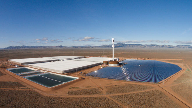 Sundrop, Sundrop Farms, farm, renewable energy, solar power, sun, sunshine, sunlight, seawater, desalination, Australia, Australian desert, desert, desert farm, tomato, tomatoes