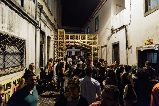 Casa do Quarteirão by Orizzontale, O Quarteirão art, Casa do Quarteirão, Casa do Quarteirão art installation, Walk&Talk Azores 2016, art transformed alleyway, street art installation with modular structures, Azores Island art installation, Orizzontale at Walk&Talk Azores
