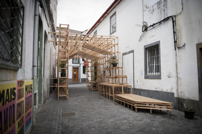 Casa do Quarteirão by Orizzontale, O Quarteirão art, Casa do Quarteirão, Casa do Quarteirão art installation, Walk&Talk Azores 2016, art transformed alleyway, street art installation with modular structures, Azores Island art installation, Orizzontale at Walk&Talk Azores