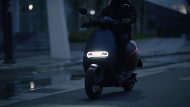 scooters, smartscooters, gogoro, gogoro model s, battery-powered scooter, electric scooter, taiwan, gostations, battery swapping scooter