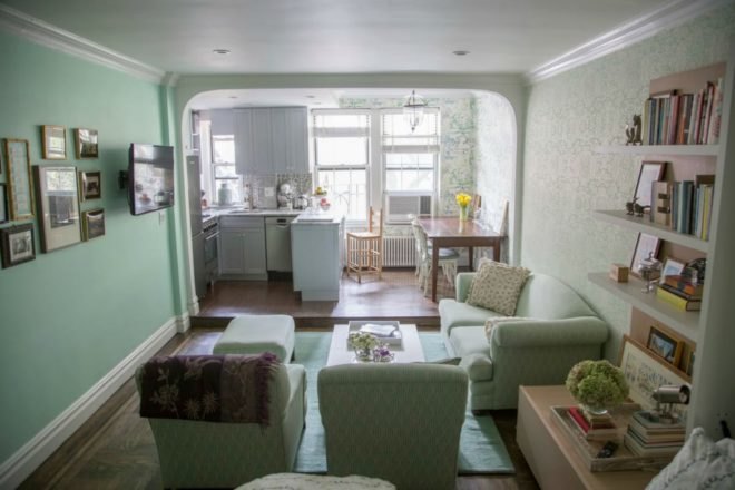 Greenwich village studio, tiny homes, nyc tiny homes, small spaces nyc, nyc apartments, space saving tips, murphy bed, small home design, nyc minimalist spaces, vintage furniture, efficient design