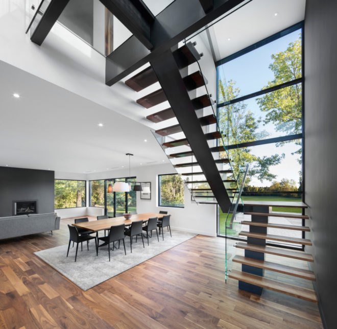 Hemmingford House by SIMARD Architecture, contemporary cottage near Montreal, fieldstone foundations, cedar and slate house, cedar and slate facade