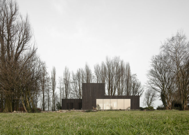 Huize Looveld by Studio Puisto Architects and Bas van Bolderen Architectuur, contemporary house in Duiven, Duiven architecture, prefabricated energy efficient architecture, CNC milled timber house, black-stained larch architecture,