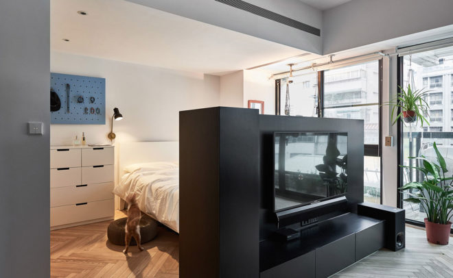 ST Studio, green renovation, Taipei, loft, industrial loft, open shelving, natural light, parquet, green interior