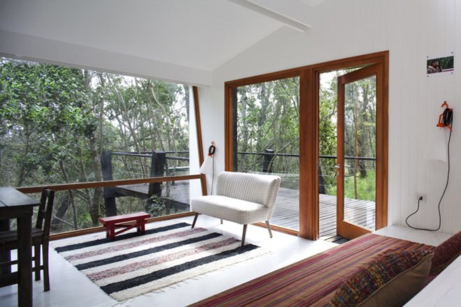 Casa Quebrada by UNarquitectura, tiny house in Curacaví, treehouse in Curacaví, house on stilts in Curacaví, Casa Quebrada in Curacaví, pine wood clad tiny house, elevated tiny house on stilts