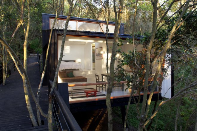Casa Quebrada by UNarquitectura, tiny house in Curacaví, treehouse in Curacaví, house on stilts in Curacaví, Casa Quebrada in Curacaví, pine wood clad tiny house, elevated tiny house on stilts