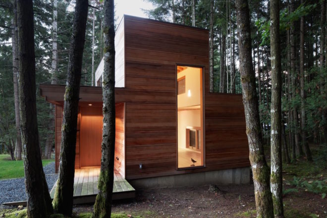 British Columbia Cabin, Rainforest Retreat by Agathom, Rainforest Retreat Architizer winner, artist studio in Vancouver Island, Vancouver Island cabin