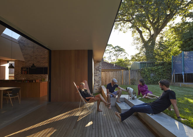 Skylight House by Andrew Burges Architects, Skylight House in Sydney, recycled brick house, bungalow renovation in Sydney, energy efficient bungalow,