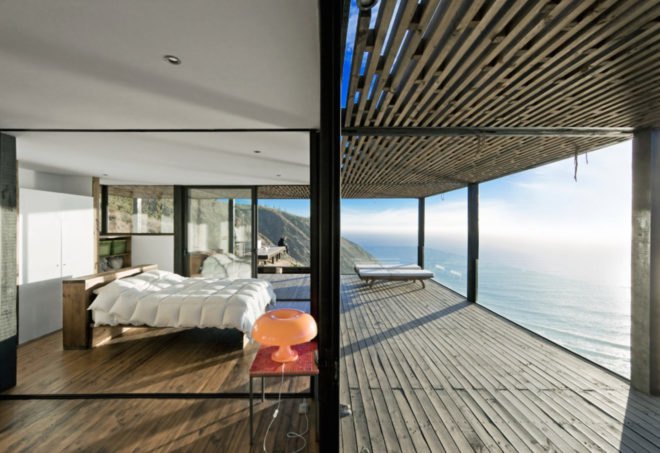 Till House by WMR Arquitectos, Casa Till by WMR Arquitectos, cliffside home, timber cliffside house, house on Chilean coast, Chilean coast cabin