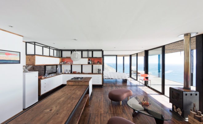 Till House by WMR Arquitectos, Casa Till by WMR Arquitectos, cliffside home, timber cliffside house, house on Chilean coast, Chilean coast cabin