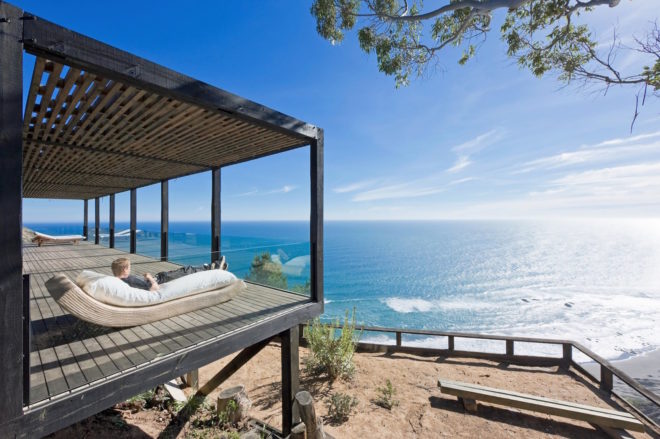 Till House by WMR Arquitectos, Casa Till by WMR Arquitectos, cliffside home, timber cliffside house, house on Chilean coast, Chilean coast cabin
