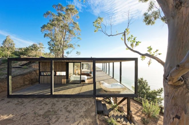 Till House by WMR Arquitectos, Casa Till by WMR Arquitectos, cliffside home, timber cliffside house, house on Chilean coast, Chilean coast cabin