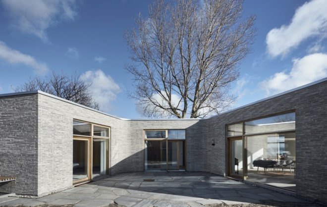 Villa Platan by ADEPT, Villa by the Sea by ADEPT, Kattegat sea architecture, Kolumba brick architecture, curved Kolumba brick, curved bricks, bespoke brick architecture, gray brick house, green-roofed Danish architecture